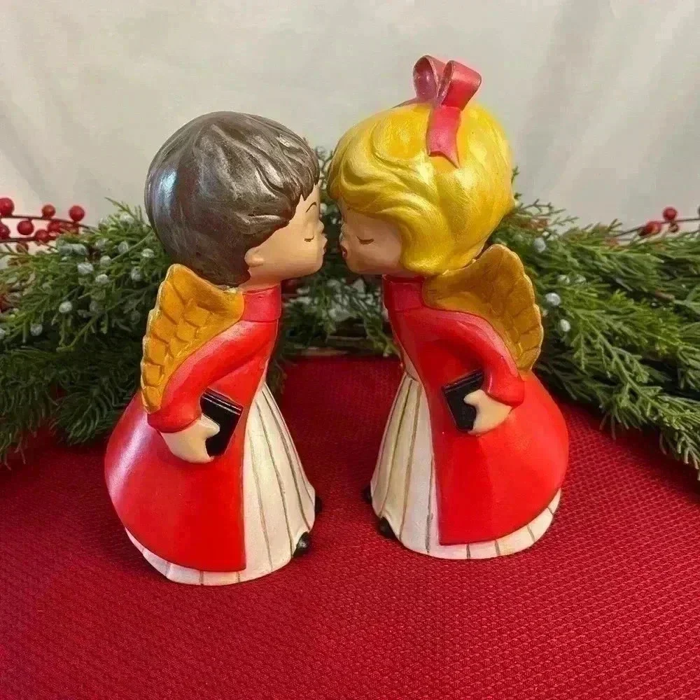 Vintage kissing angels ceramic handpainted choir kids first kiss 8 1/2 in’s tall